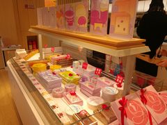 零售区-好利来(西宸广场店)