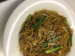-新大咀港式茶餐厅(宝山万达店)