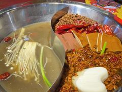 -谭鸭血老火锅(远大购物广场店)