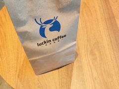 -瑞幸咖啡(大连罗斯福广场一层店)