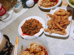 -爆炸头阿姨小四川正宗川味小吃(无任何分店)