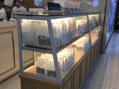 面包甜点陈列柜-爸爸糖吐司面包(宁波世纪东方店)