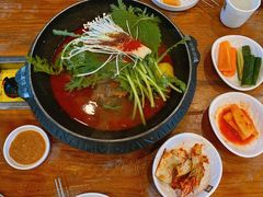 喇喇排骨火锅-喇喇排骨火锅·传统韩式脊骨汤(望京西园总店)