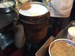 -清真老马家国华牛奶鸡蛋醪糟(正宁路店)