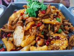 招牌悦蓉牛蛙干锅-精悦蓉(松江万达广场店)