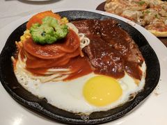 -汤姆家的牛排意面披萨(新城市广场店)