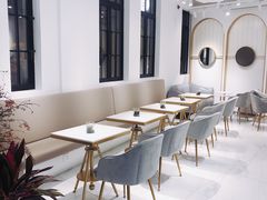 -Fridi Patisserie Cafe