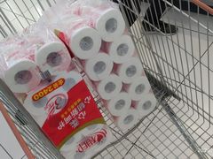 -家乐福(四元桥购物中心店)