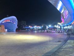 -亚龙湾中心广场