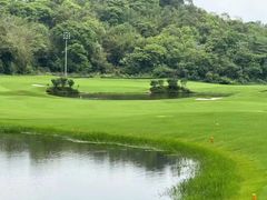 -南宁青秀山国际高尔夫球会停车地面停车场