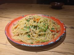 -先启半步颠小酒馆(虹桥龙湖天街店)