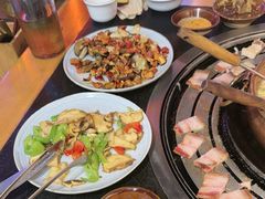 -阿山卓·野生菌火锅·纳西火塘烤肉