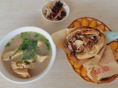 -洪峰浩老北京烧饼夹肉(角门路店)