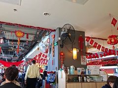 -大头虾越式风味餐厅(光明广场店)