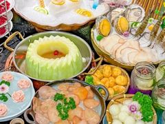 -得意咚瓜·顺德鱼生·冬瓜火锅(深圳首店)