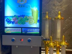 -沸炉重庆老火锅(军事博物馆店)