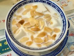 水牛奶杏仁豆腐-广信牛奶甜品世家(台东店)