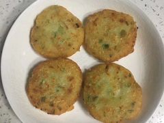-爱的果实月嫂育婴师(世纪东方店)