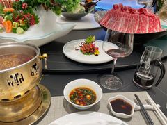 -鼎泰亨·海鲜牛肉餐厅(滨江店)