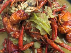 -虾弄弄海派小龙虾·牛羊蝎子火锅