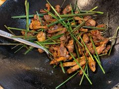 香茅炒鸽锅-一煲鸽