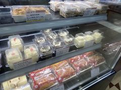 -红宝石·鲜奶小方·海派西点房(南丹店)