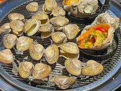 -围炉肉舍•炭烤活鳗•丹东海鲜烤肉(步行街店)