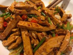 -老湘村·湖南土菜(天河维多利店)