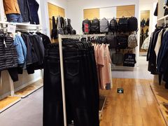 -hotwind热风(世纪东方广场店)