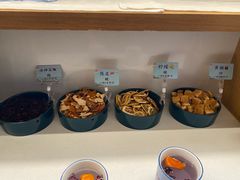 -蜜桃餐厅·伴山(海岸城店)