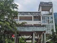 -四川汶川特大地震漩口中学遗址