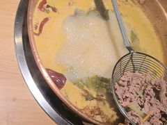 -洱火云南酸菜牛肉火锅(石景山当代商城店)