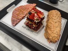 -HOT CRUSH趁热集合·现烤面包(上海环球港店)
