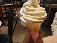 黄金奇异果冰淇淋花筒-肯德基(孝陵卫地铁站店)