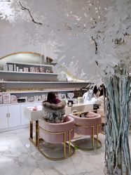 -初颜品佑肌肤管理