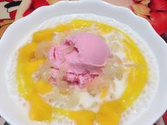 杨枝甘露配雪糕-甜心妈妈·榴莲星级糖水(北京路总店)