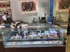 -VENCHI 闻绮(北京国贸商城店)