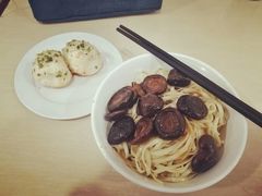 -老西白点心店