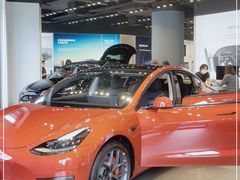 -TESLA 特斯拉(上海太古汇体验店)