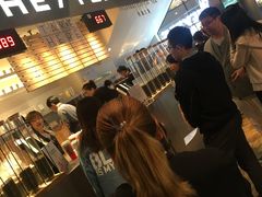 等位区-喜茶(上海正大广场店)