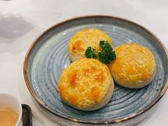 酥皮叉烧包-白天鹅宾馆-宏图府餐厅