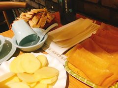 -超越炭火牛蛙火锅鸡(河东店)