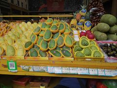 -三亚新鸿港水果一级批发市场