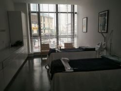 -様共享美容连锁机构