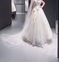 -Vera Wang婚纱礼服旗舰店