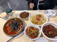 -笨罗卜浏阳菜馆(太平街店)