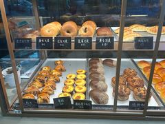 -Dough&Joe团憩(瑞虹天地月亮湾店)