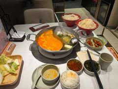 招牌牛骨清汤底-左庭右院鲜牛肉火锅(金山万达店)