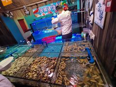 -领鲜活海鲜榴莲自助火锅(东门店)