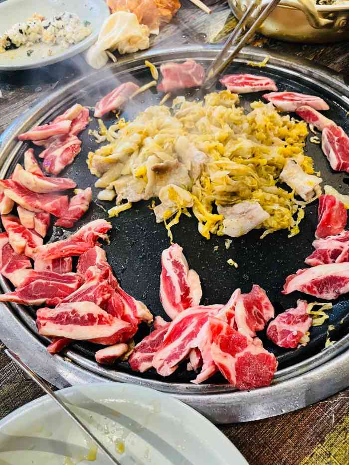 齐齐哈尔小炉匠炭火烤肉-"中午跟同事来开荤,来的比较晚过了饭点,人.